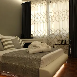 Moro 34 Italy